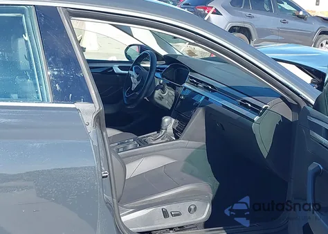 2021 Volkswagen Arteon 2.0T Se z USA, uszkodzony, nr VIN WVWAR7AN2ME007053